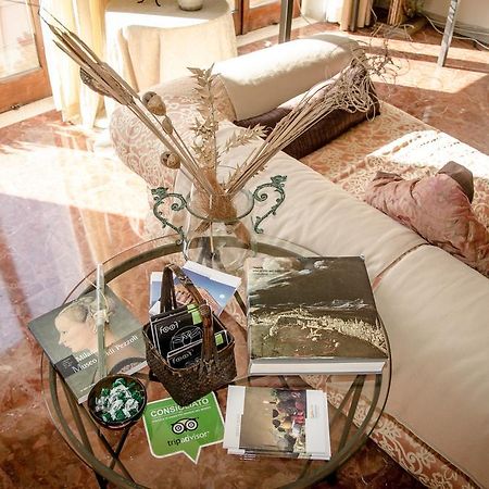 B&B Royal Palace Roomカゼルタ エクステリア 写真